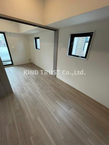 シーズンフラッツ梅田EASTの居間・リビング|おしゃれなリビングです