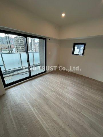 シーズンフラッツ梅田EASTの居間・リビング|ゆったりとしたリビングです