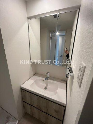 シーズンフラッツ梅田EASTの洗面所|忙しい朝には欠かせない洗面所です