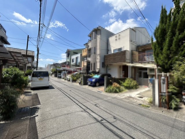 【価格改定】長岡京市神足雲宮の前面道路含む現地写真|スーパー・コンビニ等、お買い物施設充実しております！生活に便利な立地です。