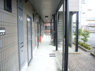 【エントランス】 | メゾンフレグランスそのべ | ゆとりのあるエントランスです