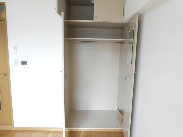 クレール仁川の収納