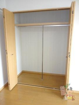 ピュアベルデ医大南の収納|クローゼット