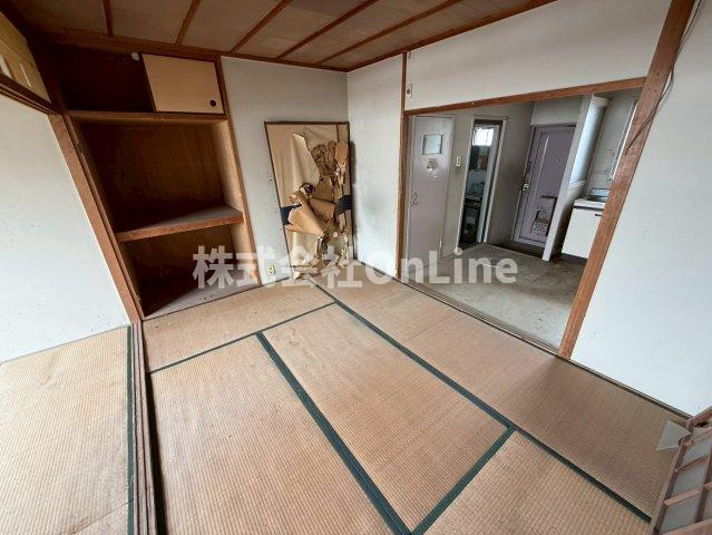 西山本コーポラス1号の和室