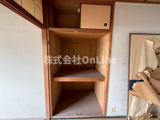 西山本コーポラス1号の収納