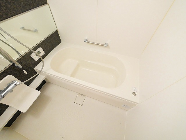 ピュアシス　Ⅲ番館の浴室|きれいなお風呂です