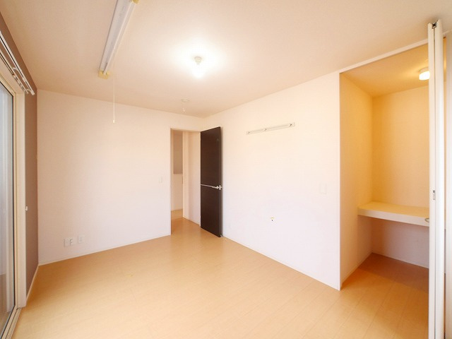 ピュアシス　Ⅲ番館の寝室|ゆとりの広さです