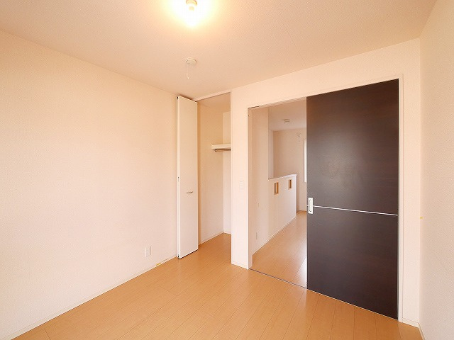 ピュアシス　Ⅲ番館の洋室|コンパクトで使いやすい洋室です