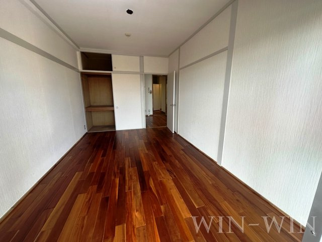 ユトリロ下地 3の寝室