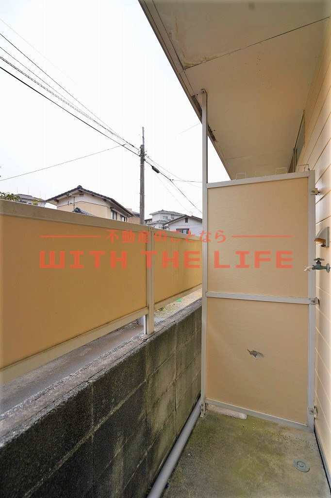 プライマリー久留米大前【キャッシュバック対象物件】のバルコニー|お洗濯にも便利なバルコニー付き