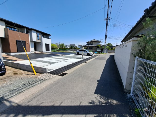 新築　前橋市駒形町28期　１号棟の前面道路含む現地写真|現地写真　南側接道幅員約4ｍ