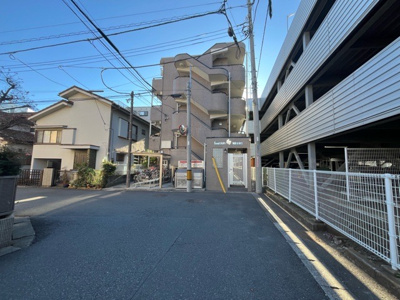 【外観】 | フレンドポート淵野辺第５ | マンションの外観は非常に重要なポイントです！外観の善し悪しは資産価値に大きな影響を与えます。外観のいいマンションを購入することで、高値で売却がしやすく、買い手が見つかりやすいというメリットがあります。