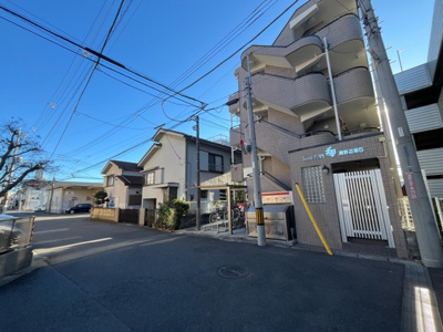 【外観】 | フレンドポート淵野辺第５ | 隣家の土地はどうなっているのか、生活利便施設が近くにあるのか、学校まで近いかなど、お客様のライフスタイルにあわせたイメージが重要です。また、近くにあると困る施設が近くにないかも確認するといいでしょう。