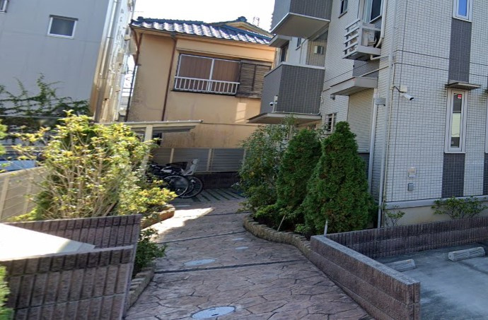 アゼリアのエントランス