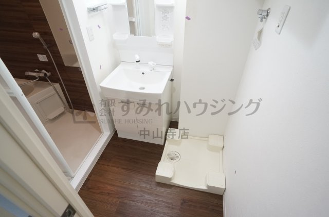 ONLYONE伊丹中央の洗面所