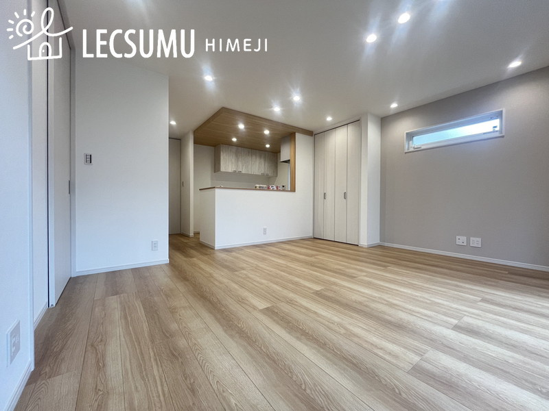 グリーンヒルズ西今宿/新築戸建の居間・リビング