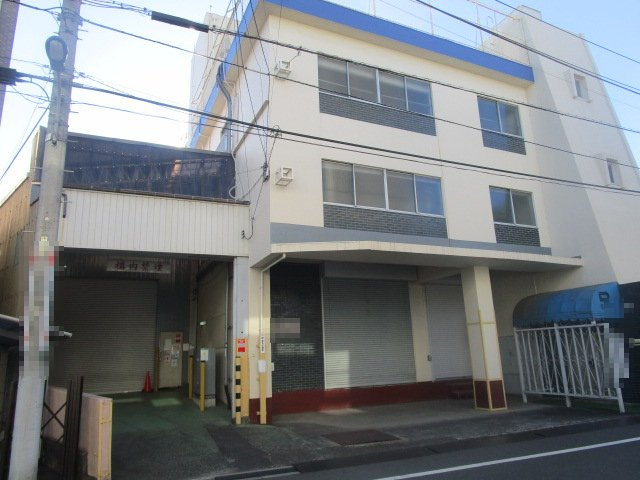 北区栄町の倉庫