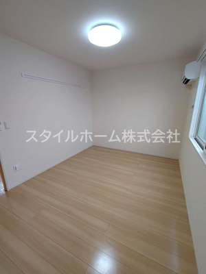【内装】 | ルワンジュＥ | 別部屋写真です。