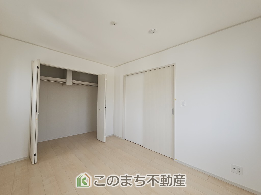いろどりアイタウン栃木市大宮町22-P1　の洋室|大切なプライベート空間は、趣味に合わせて使って頂けるようシンプルに仕上げてあります。