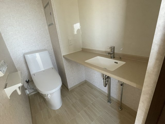 植松町貸事務所のトイレ