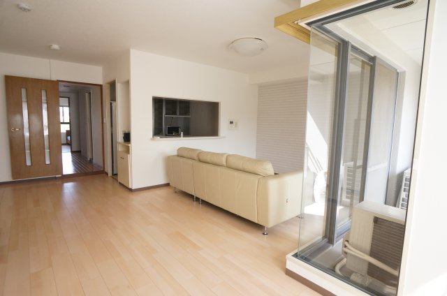 【居間・リビング】 | 使いやすいリビングです