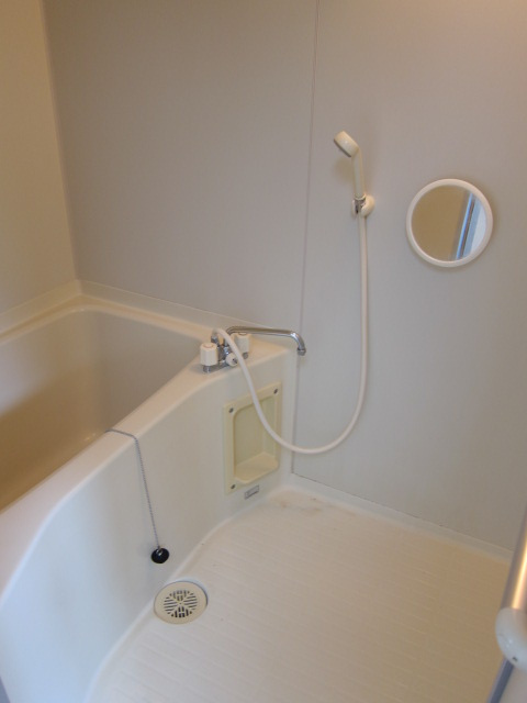 ラ・スールⅡの浴室|※別室参考写真