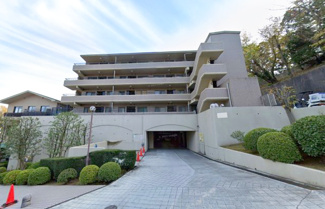 【外観】 | 総戸数95戸、平成12年4月築、管理人は日勤勤務につき管理体制良好です♪
