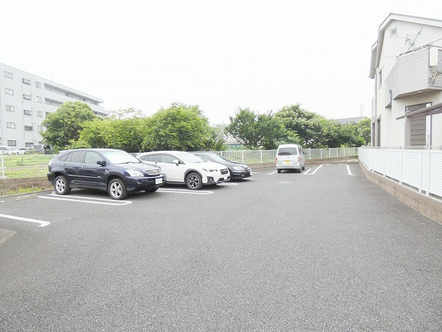 グレイス・パークBの駐車場