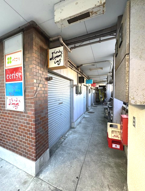 静岡市清水区巴町の店舗の外観
