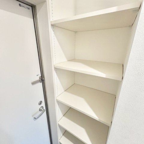 MELDIA京成津田沼Ⅱの玄関
