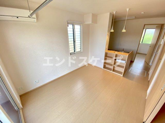 アロッジオ城川の居間・リビング|高崎、前橋、伊勢崎エリアのお部屋探しはエンドスケープまで！お客様の理想お聞かせ下さい♪