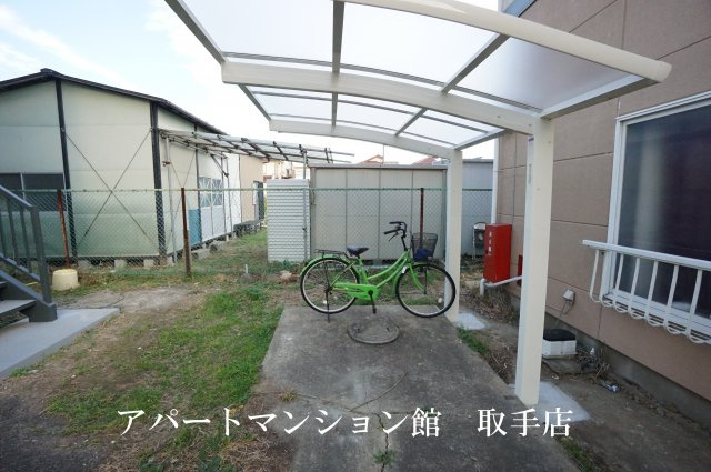 ソラーレの駐車場
