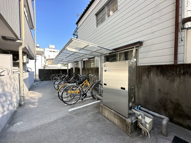 CLASS・Yの駐車場