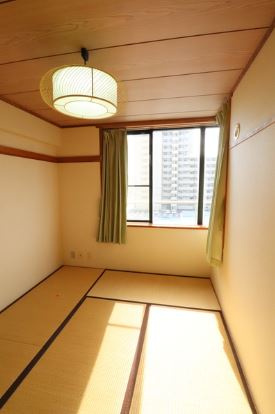 ロイヤルマンションの和室