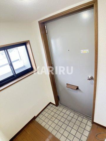 アメニティ関目の玄関