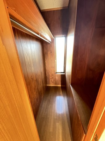 【収納】 | 中古戸建：熊谷市久下 | 現地２F洋室収納（2024年12月20日）撮影