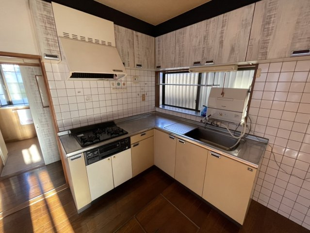 【キッチン】 | 中古戸建：熊谷市久下 | 現地キッチン（2024年12月20日）撮影