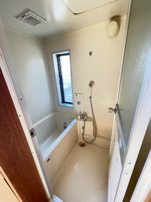 【浴室】 | 中古戸建：熊谷市久下 | 現地浴室（2024年12月20日）撮影