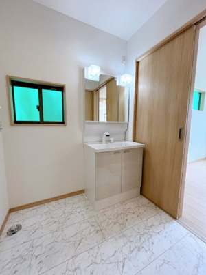 【独立洗面台】