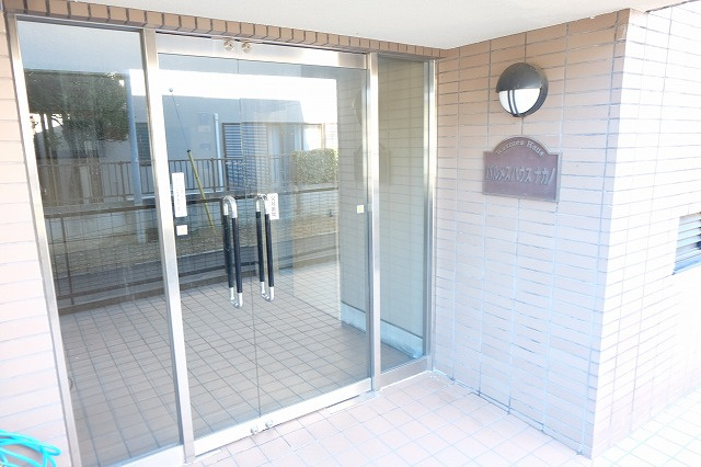 バルメスハウスナカノのエントランス