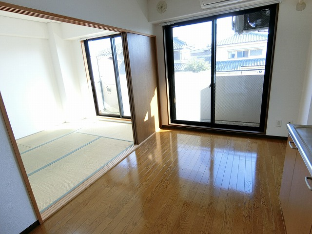 バルメスハウスナカノの居間・リビング