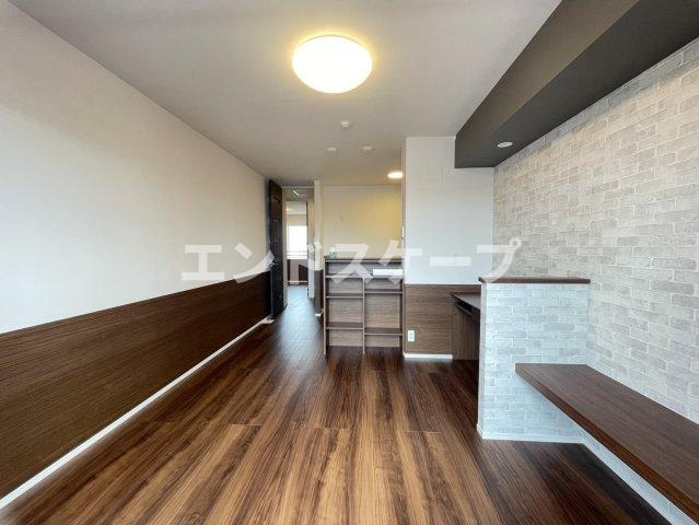 メゾンレジデンスの居間・リビング|高崎、前橋、伊勢崎エリアのお部屋探しはエンドスケープまで！お客様の理想お聞かせ下さい♪