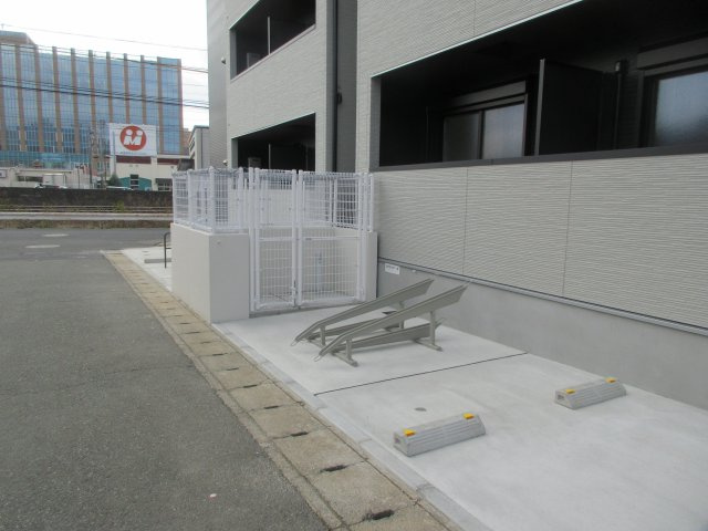 和白東プレミアの駐車場