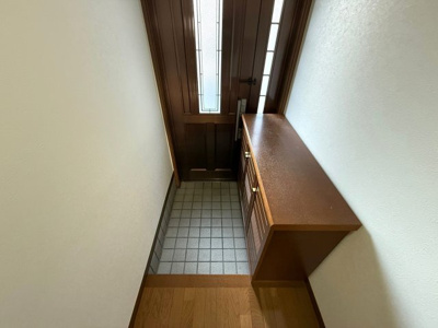 【玄関】 | 西板持町7丁目貸家