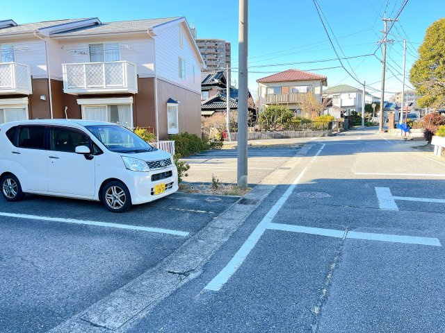タウンハウス宝田 の駐車場