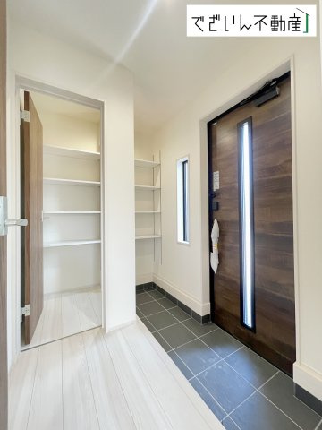 【玄関】 | Livele Garden.S寄居町(大字保田原)第１　新築住宅 | ≪1号棟≫
現地(2025年4月撮影)