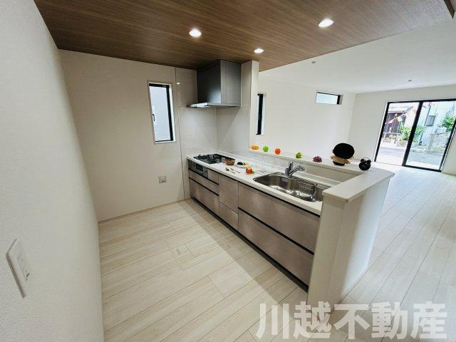 スーパーマーケット徒歩5分のキッチン|今週末の内見可能です