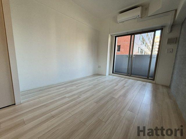 アドバンス江坂ラシュレの居間・リビング