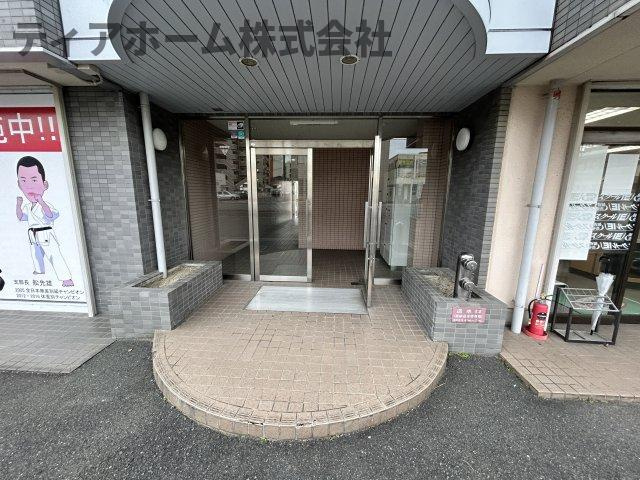 グランシャリオ桜井のエントランス