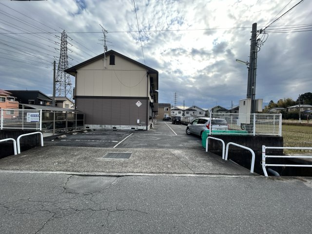サニーホームズ池田の駐車場
